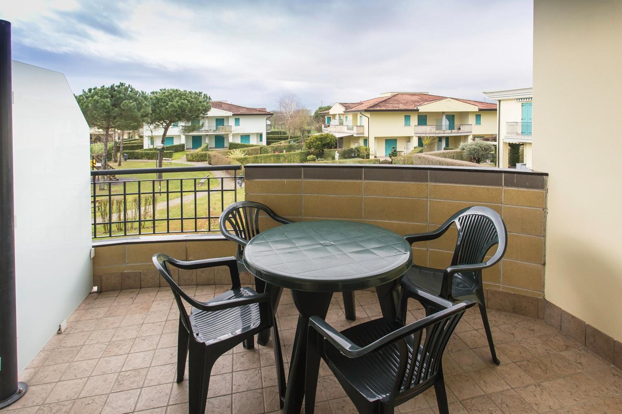 Altanea Apartments Con Piscina Caorle Luaran gambar
